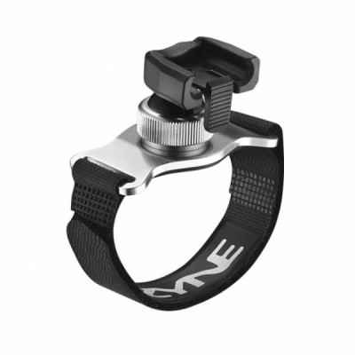 Крепеж LEZYNE LED HELUMET MOUNT - AL, ALUMINUM CONSTRUCTION WITH STRAP SYSTEM (FOR USE WITH MINI, POWER, SUPER, MINI XL, POWER XL, SUPER XL, MEGA DRIVE LED LIGHTS)